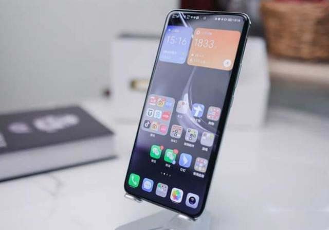 荣耀Magic5和iQOO11哪款值得买 荣耀Magic5和iQOO11对比评测(荣耀magic5和iqoo11哪个信号好)  第3张