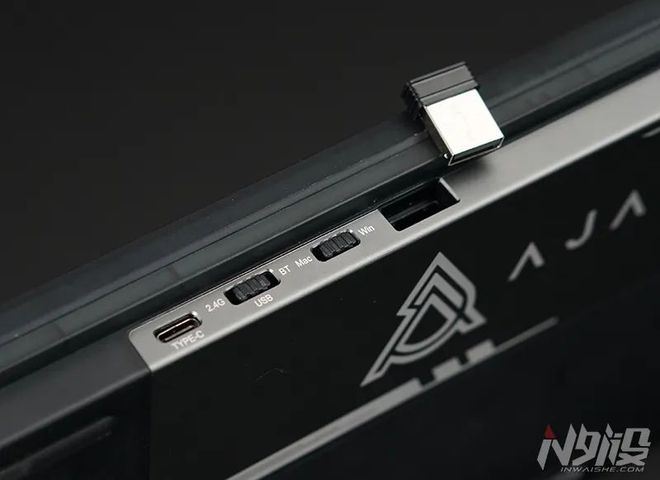 黑爵AK832 PRO值得买吗? PRO三模机械键盘拆解评测(黑爵ak33s)  第7张