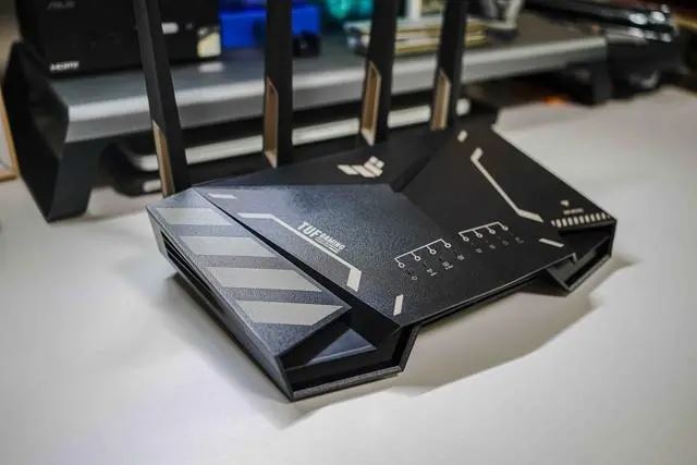 华硕TUF Gaming小旋风路由器怎么样? 华硕TUF小旋风Pro详细拆机测评(华硕tuf gaming小旋风路由器)  第2张