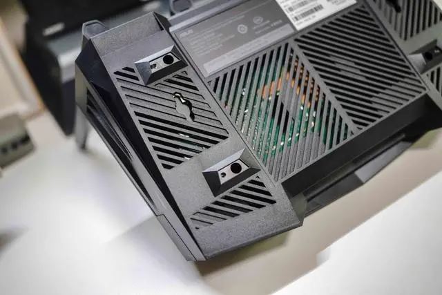 华硕TUF Gaming小旋风路由器怎么样? 华硕TUF小旋风Pro详细拆机测评(华硕tuf gaming小旋风路由器)  第14张