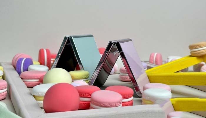 三星GalaxyZFlip5和三星GalaxyZFlip4区别对比介绍(三星zflip5g区别)