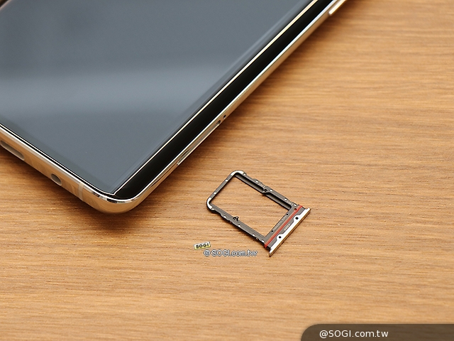 小米6轻松实现双卡双待，支持NanoSIM卡和MicroSD卡  第5张