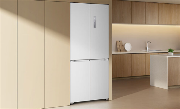 小米米家首款嵌入式冰箱发布：0距离真嵌入 首发3499元