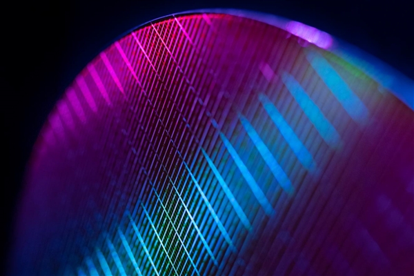 单条128GB DDR5内存出样：1TB也不远了  第1张