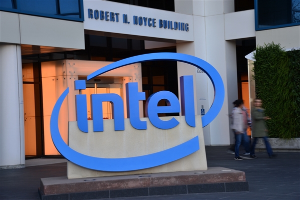Intel宣布分拆PSG业务：2024年1月1日开始独立运营 未来2-3年将IPO  第1张