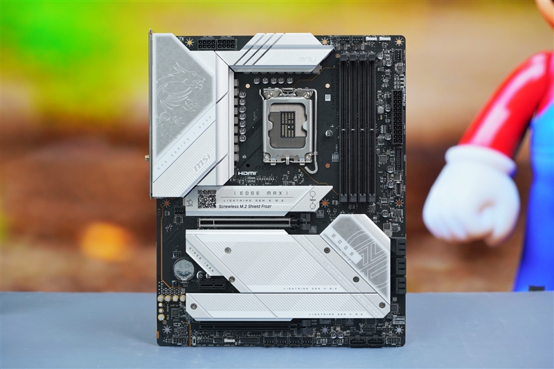 14代酷睿i7最佳座驾！微星MPG Z790 EDGE TI MAX WIFI刀锋钛主板评测：内存可冲8000