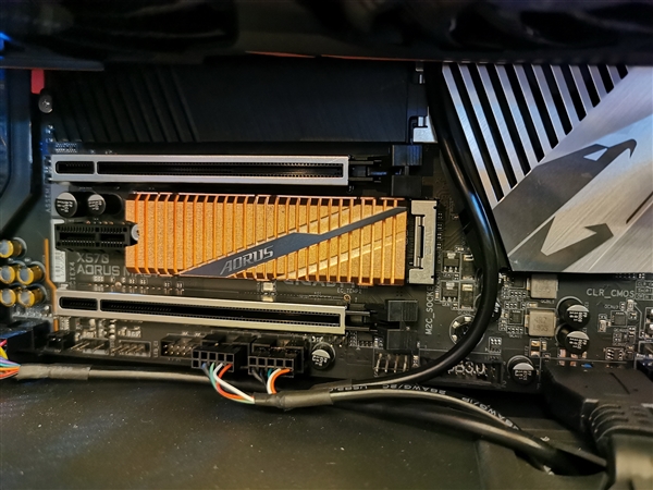 颠覆传统！技嘉X99-UD4内存评测对比，外观颜值爆表，性能稳定超乎想象