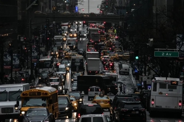 开不起车了！纽约成全美首个征收拥堵费城市：最少要掏108元  第1张