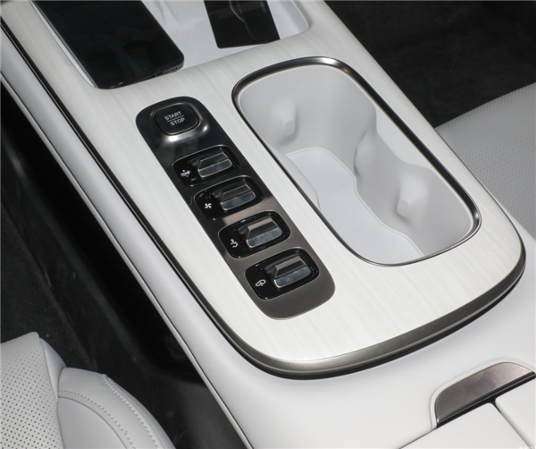 体验完小米SU7 我只能说：雷军想的很清楚！  第19张