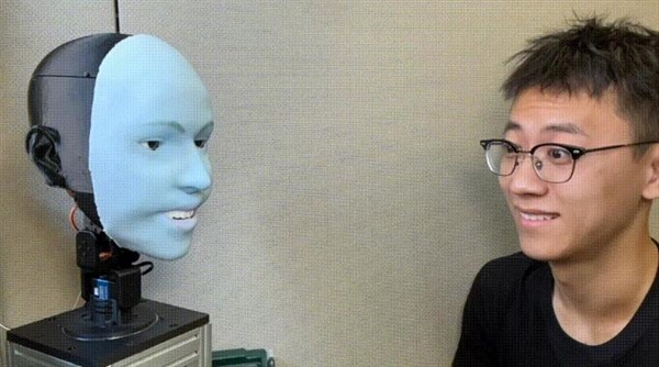 哥大华人开发“人脸机器人”：照镜子自主模仿人类表情  第2张