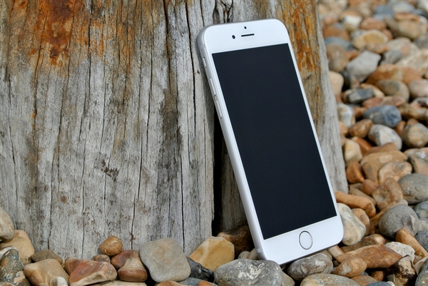 一代神机！iPhone 6 Plus被列入过时产品：开创苹果大屏时代  第1张