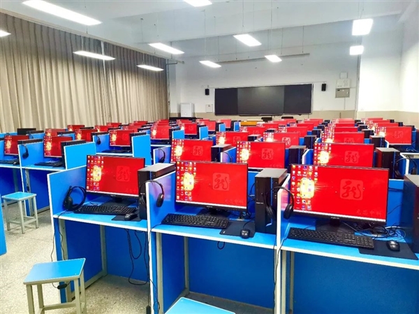 CPU、系统、软件全国产！近万台龙芯3A5000电脑进入中小学：预装UOS  第1张