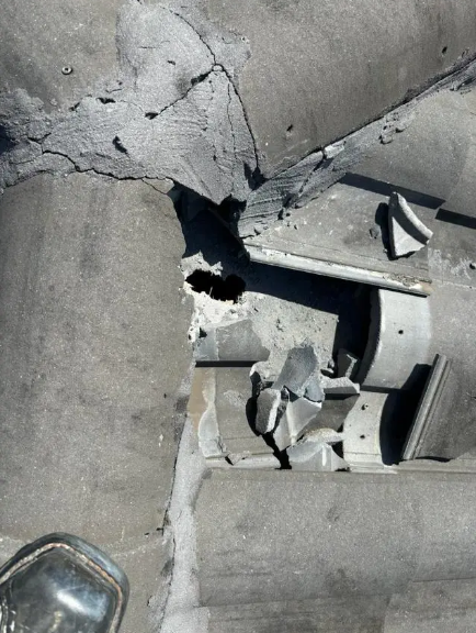 飞来横祸：国际空间站电池掉下来砸穿两层房屋  第5张