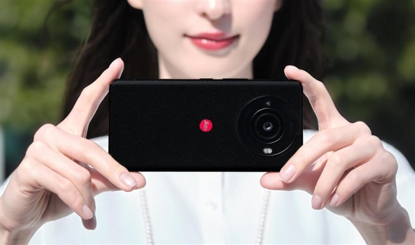 徕卡Leitz Phone 3智能手机发布：1英寸大底图像传感器 配磁性镜头盖  第2张