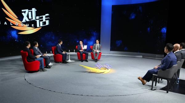 智谱 AI CEO 张鹏做客央视《对话》：2024 年是向 AGI 发起冲锋的起始年份  第1张