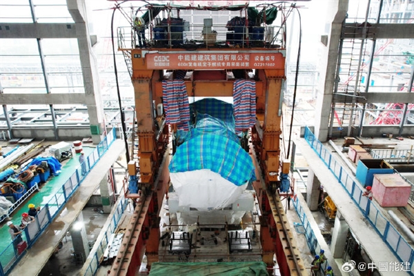 总重395吨！深圳能源光明电源基地项目3号机组燃机吊装完成  第1张