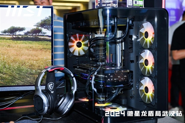 微星龙盾局武汉站：QD-OLED系列显示器引爆市场热情  第15张