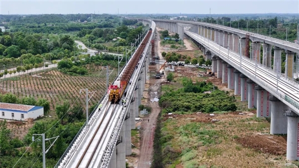 又一条时速350高铁全线贯通 湖北荆门正式进入高铁时代  第1张