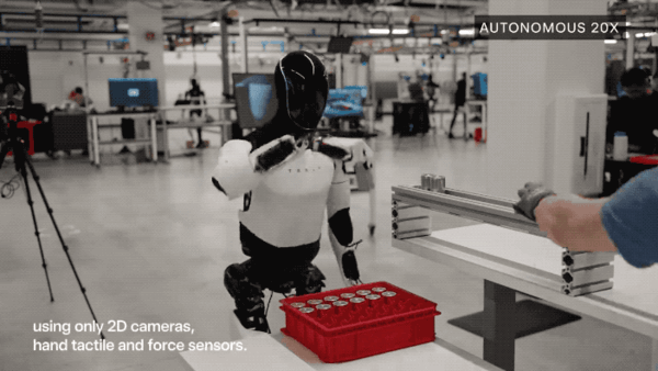 特斯拉机器人进厂打工分拣4680电池！英伟达科学家盛赞手指灵活度  第2张