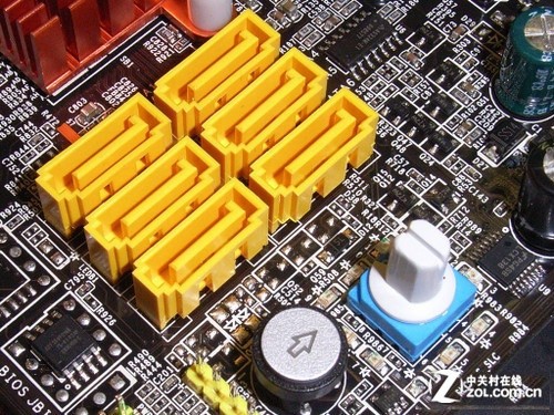 SSD vs. 内存：谁更重要？揭秘技术差异  第5张