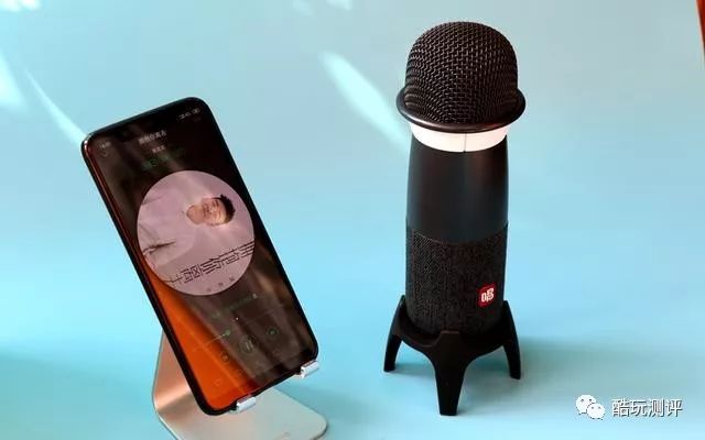 揭秘智能音箱VS炫酷k歌话筒：谁才是音乐与科技的完美结合？